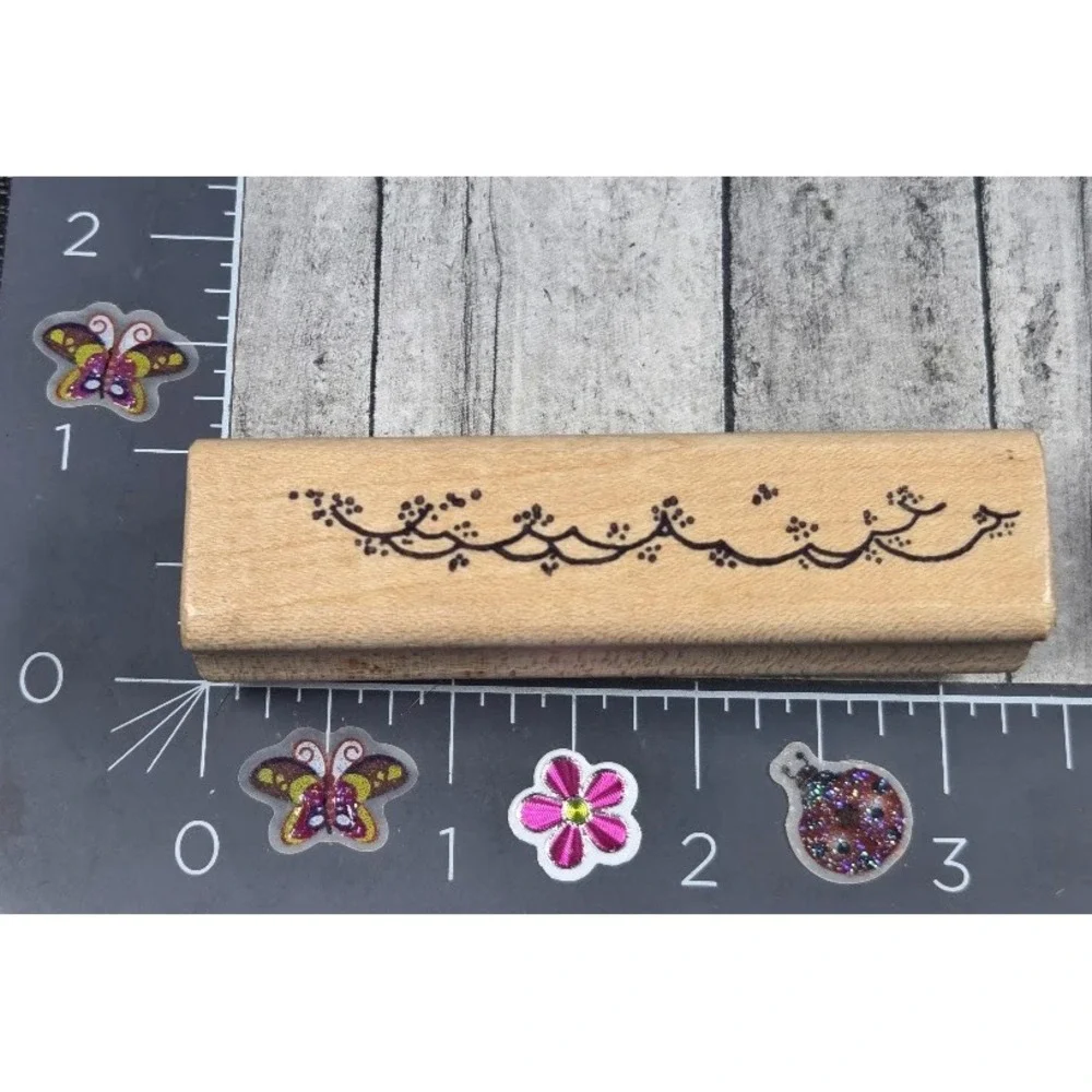 Azadi Earles Waves Border 1X3.5 Rubber Stamp Wood #Q77